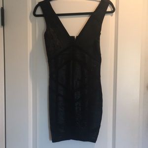 LARK Black Bodycon Dress. Size: XS